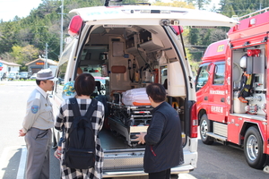 車両見学の写真