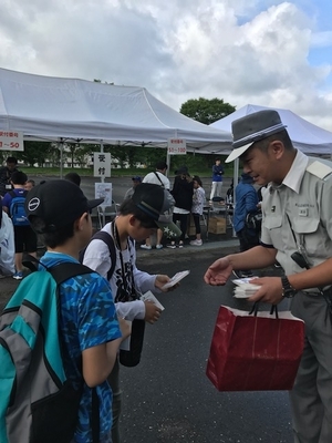 街頭活動の様子